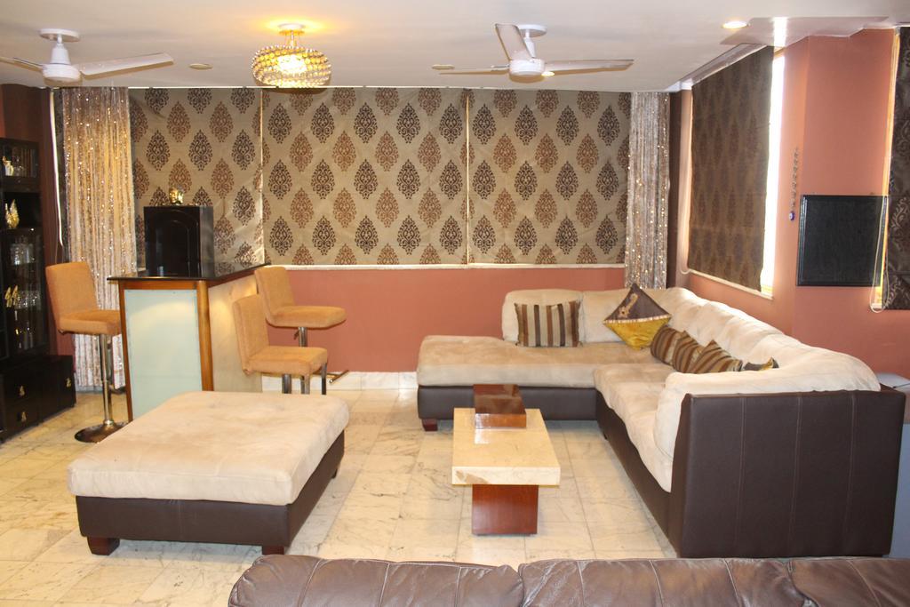 Service Apartments, Park Street, Calcutta Eksteriør bilde