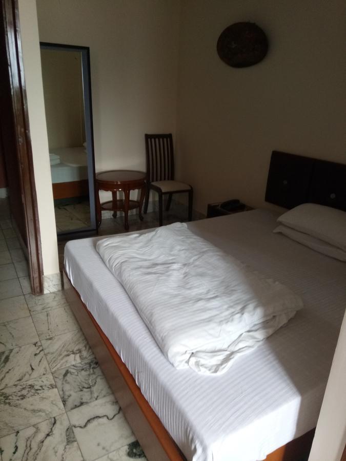 Service Apartments, Park Street, Calcutta Eksteriør bilde